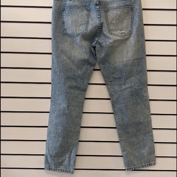 Distressed Boyfriend Jeans - Picture 4 of 6